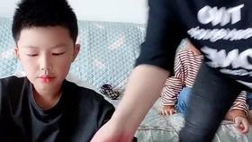 重过无底洞搞笑视频,笑料横生的奇幻之旅